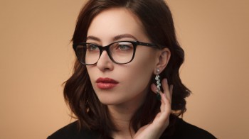 How to best select glasses frames that not only fit well but also complement your facial features